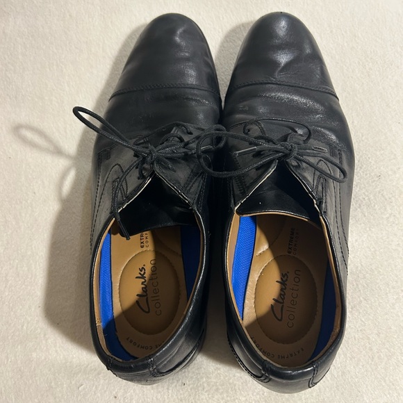 Clark’s men’s size 10.5 black dress shoes. - Picture 2 of 9